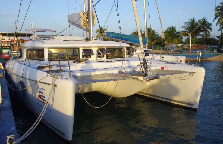 Lagoon 420 - Catamaran Estrella Cuba Sailing
